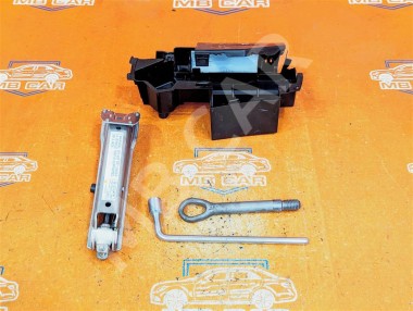 Набор инструментов MERCEDES-BENZ C-класс W204/S204 (2006 - 2011) — Разборка Мерседес