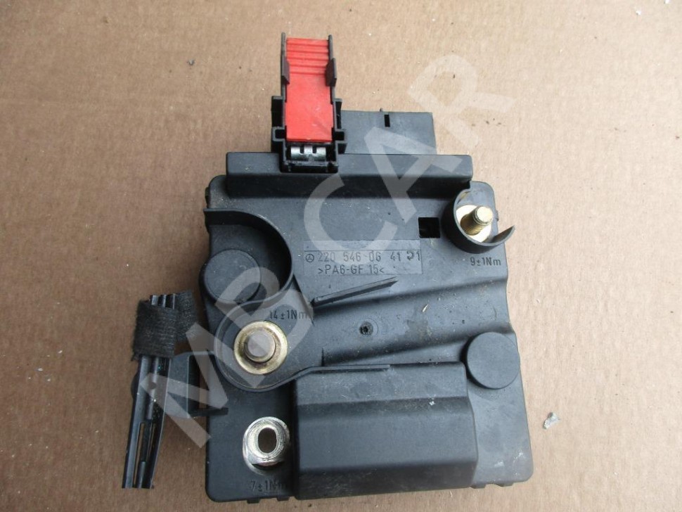 Блок предохранителей MERCEDES-BENZ S-класс W220 рестайлинг (2002 - 2005) фото 1 — Разборка Мерседес