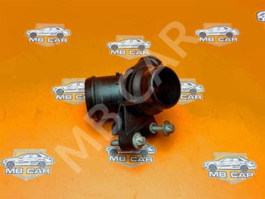 Фланец системы охлаждения MERCEDES-BENZ C-класс W205/S205/C205/A205 (2014 - 2018) — Разборка Мерседес