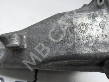 Лапа левая MERCEDES-BENZ C-класс W204/S204 (2006 - 2011) — Разборка Мерседес