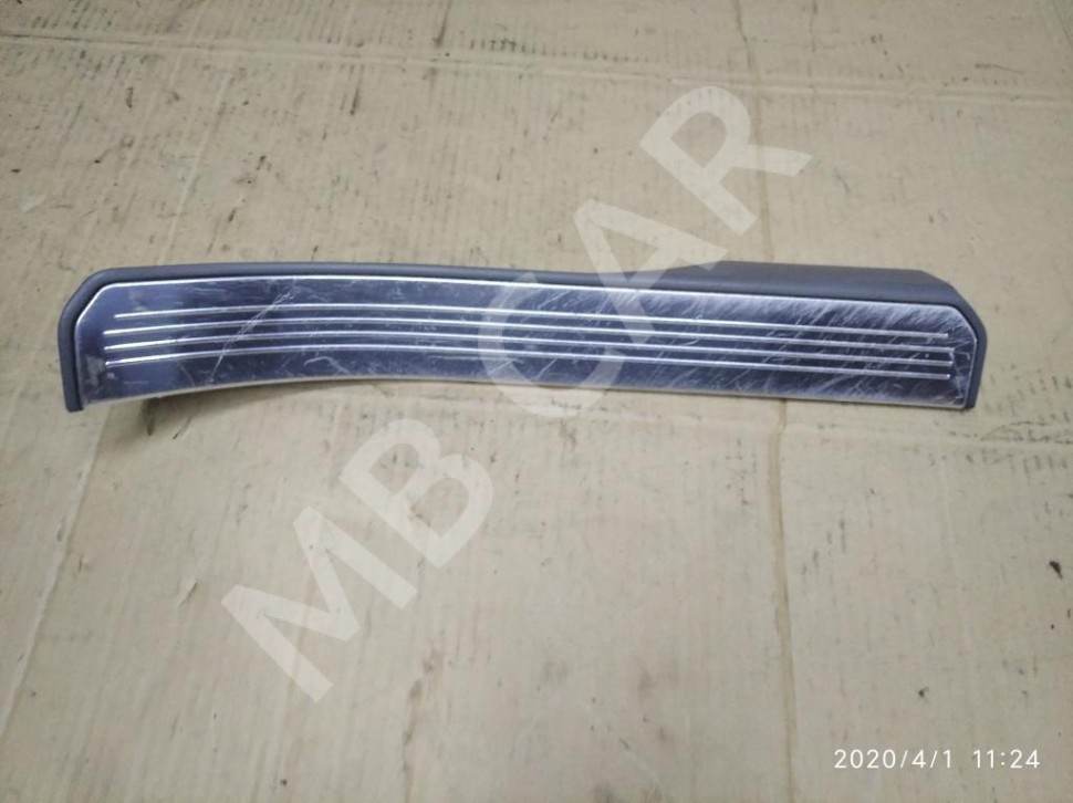 Накладка порога внутренняя MERCEDES-BENZ S-класс W221 (2005 - 2009) фото 1 — Разборка Мерседес