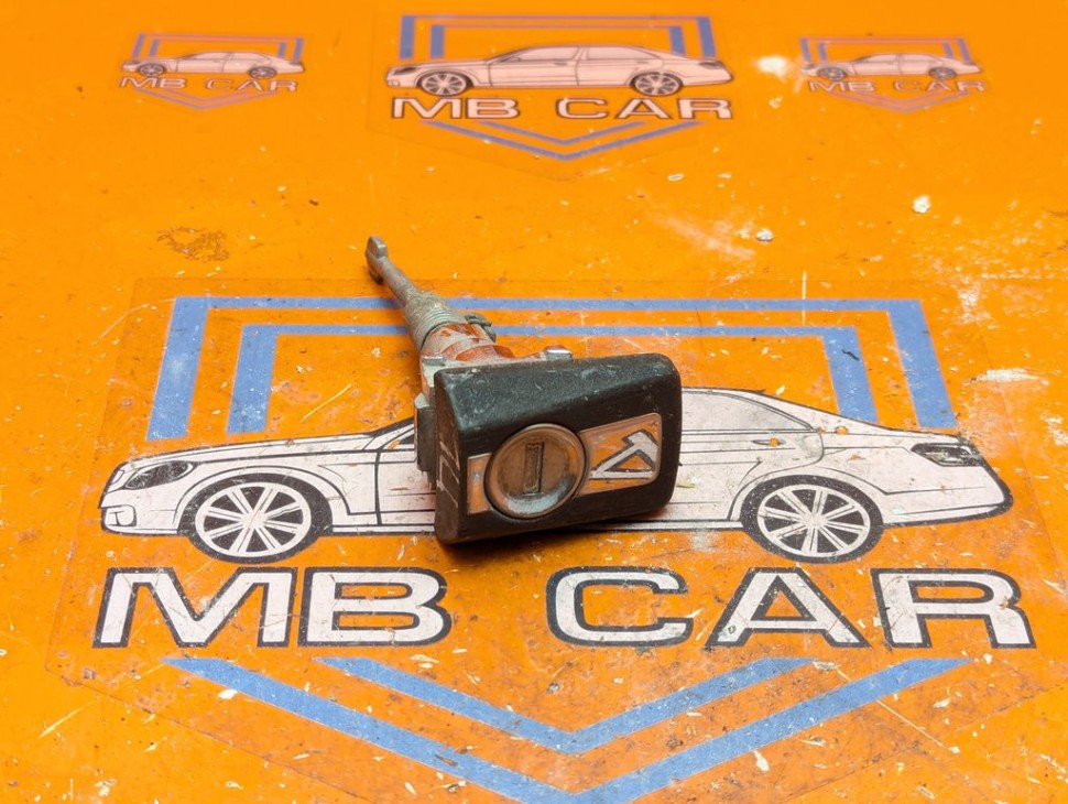 Личинки дверей MERCEDES-BENZ E-класс W124/S124/C124/A124 (1984 - 1997) E 300 CDI 3.0 AT (136 л.с.) фото 1 &mdash; Разборка Мерседес