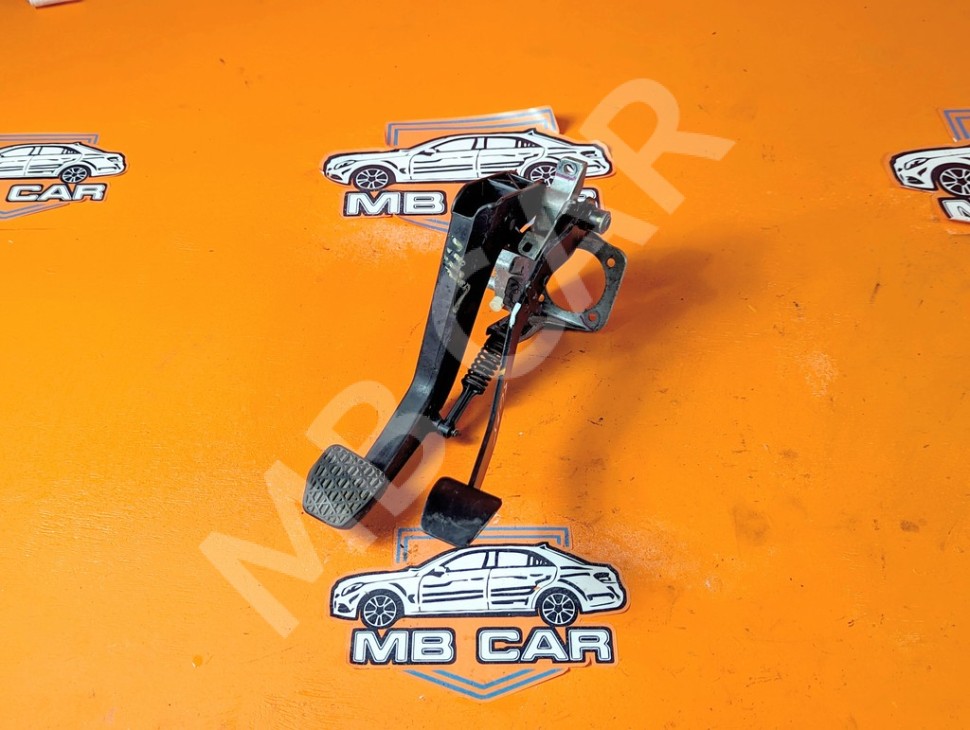 Педальный узел MERCEDES-BENZ C-класс W202/S202 (1993 - 1997) фото 1 &mdash; Разборка Мерседес