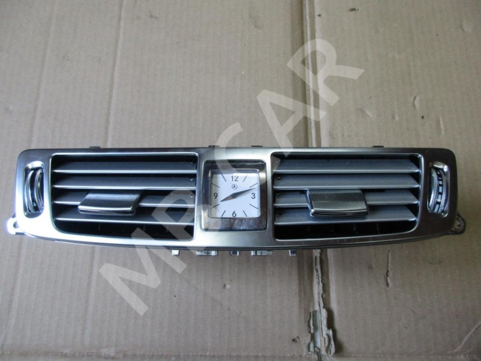 Воздуховод центральный MERCEDES-BENZ CLS-класс C218/X218 (2010 - 2014) фото 1 — Разборка Мерседес