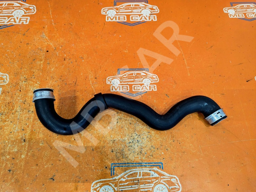 Патрубок радиатора MERCEDES-BENZ C-класс W203/S203/CL203 рестайлинг (2004 - 2008) фото 1 &mdash; Разборка Мерседес