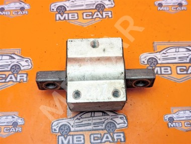 Опора КПП MERCEDES-BENZ E-класс W212/S212/C207/A207 рестайлинг (2013 - 2016) — Разборка Мерседес