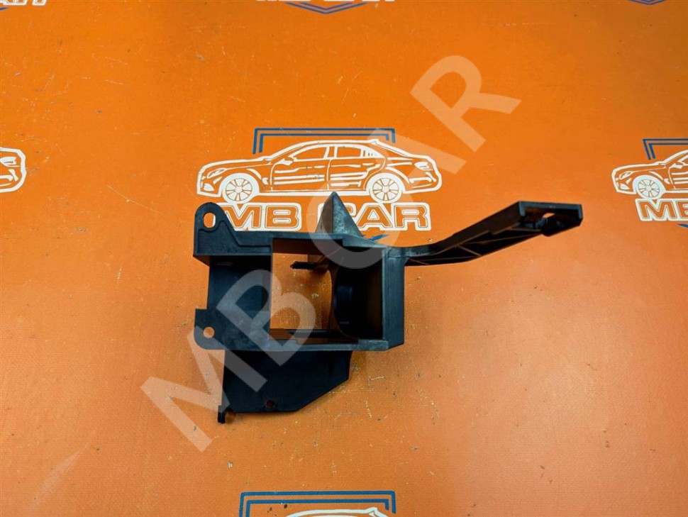 Кронштейн крепления ЭБУ MERCEDES-BENZ M-класс AMG W163 (2000 - 2001) фото 1 — Разборка Мерседес