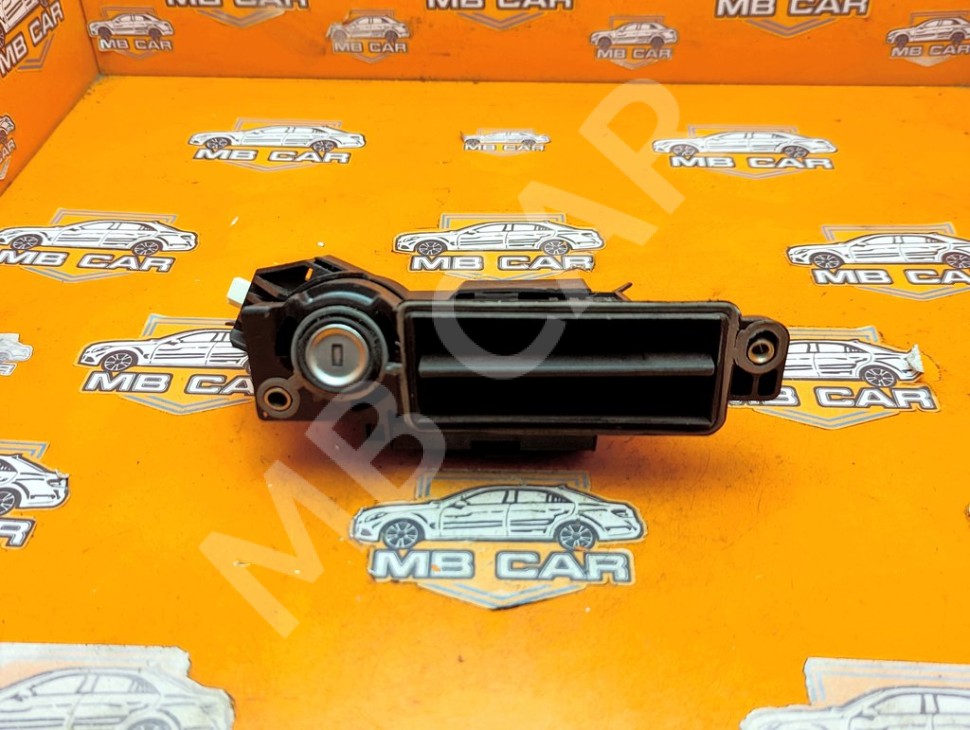Ручка открытия багажника MERCEDES-BENZ C-класс W203/S203/CL203 (2000 - 2004) фото 1 &mdash; Разборка Мерседес