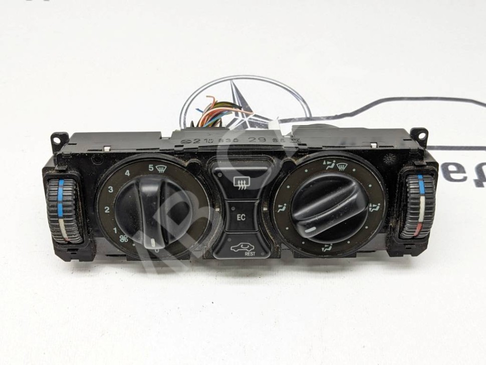 Панель управления климатом MERCEDES-BENZ CLK-класс C208/A208 рестайлинг (1999 - 2003) фото 1 — Разборка Мерседес