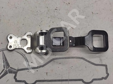 Кронштейн спинки сидений MERCEDES-BENZ GLC-класс X253 (2015 - 2019) — Разборка Мерседес