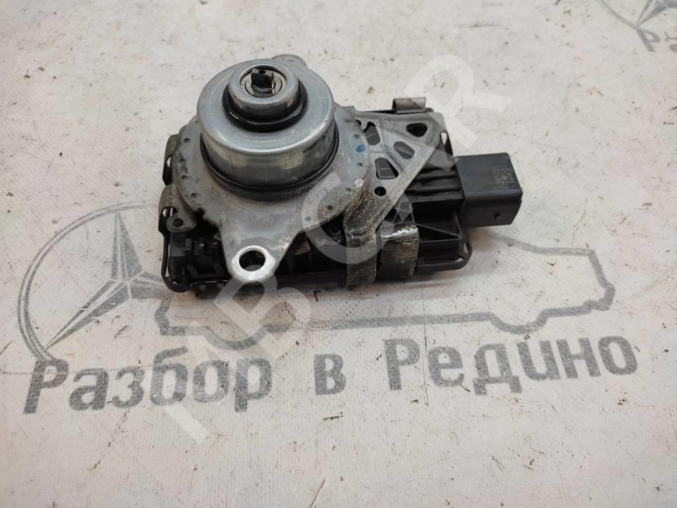 Блок раздатки MERCEDES-BENZ X-класс I (2017 - 2020) фото 1 &mdash; Разборка Мерседес