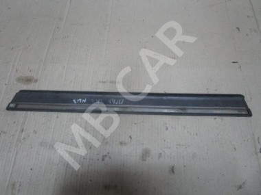 Молдинг двери MERCEDES-BENZ W124 W124/S124/C124/A124 (1984 - 1993) — Разборка Мерседес