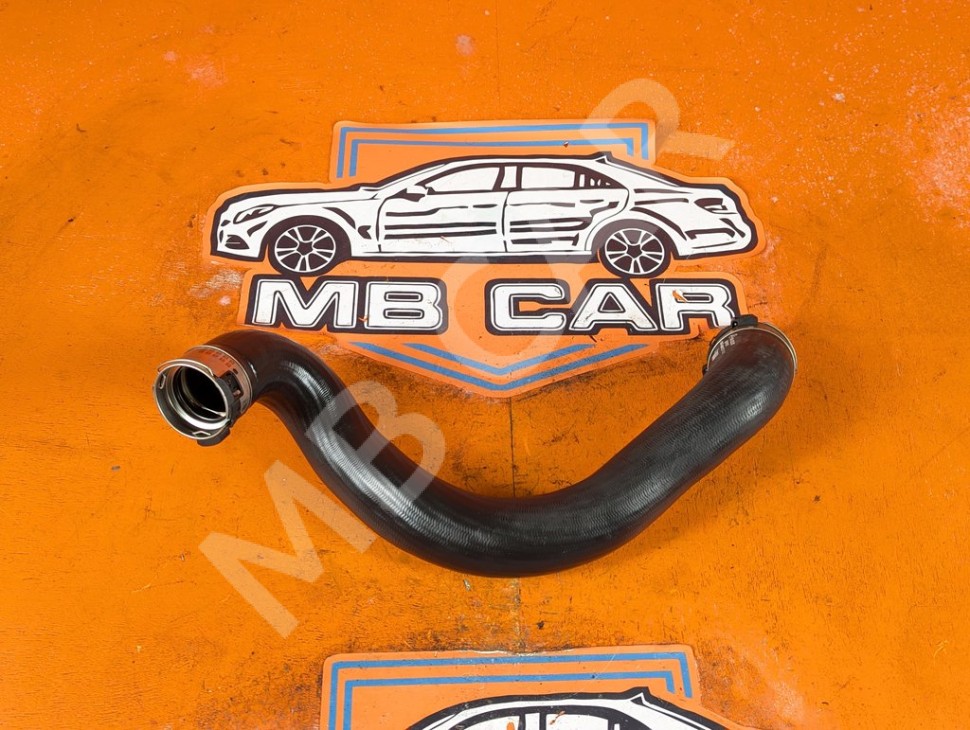 Патрубок интеркулера MERCEDES-BENZ C-класс W204/S204 (2006 - 2011) фото 1 &mdash; Разборка Мерседес