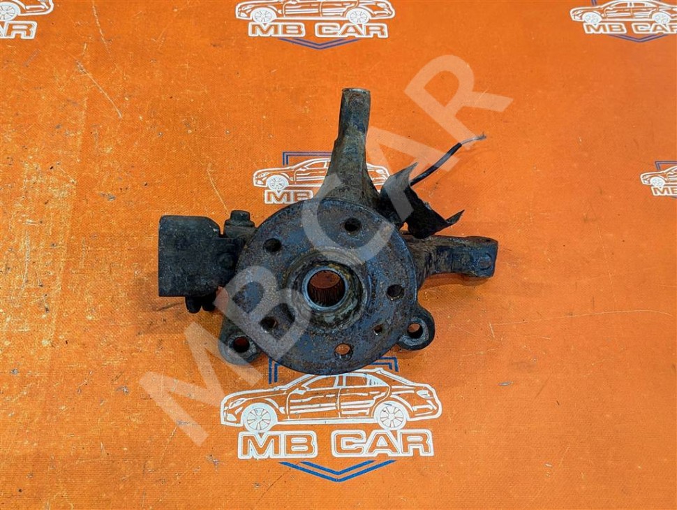 Кулак поворотный передний правый MERCEDES-BENZ Vito W638 (1996 - 2003) фото 1 — Разборка Мерседес