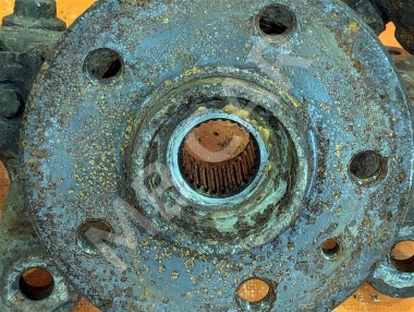 Кулак поворотный передний правый MERCEDES-BENZ Vito W638 (1996 - 2003) — Разборка Мерседес