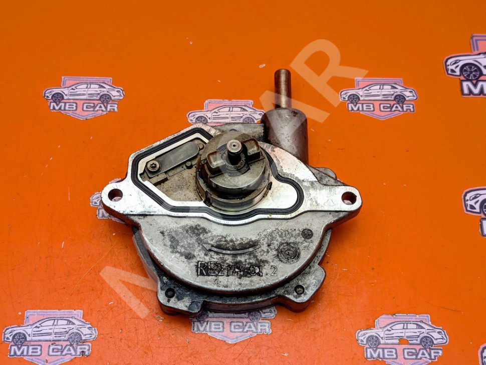 Насос вакуумный MERCEDES-BENZ C-класс W203/S203/CL203 (2000 - 2004) фото 1 — Разборка Мерседес
