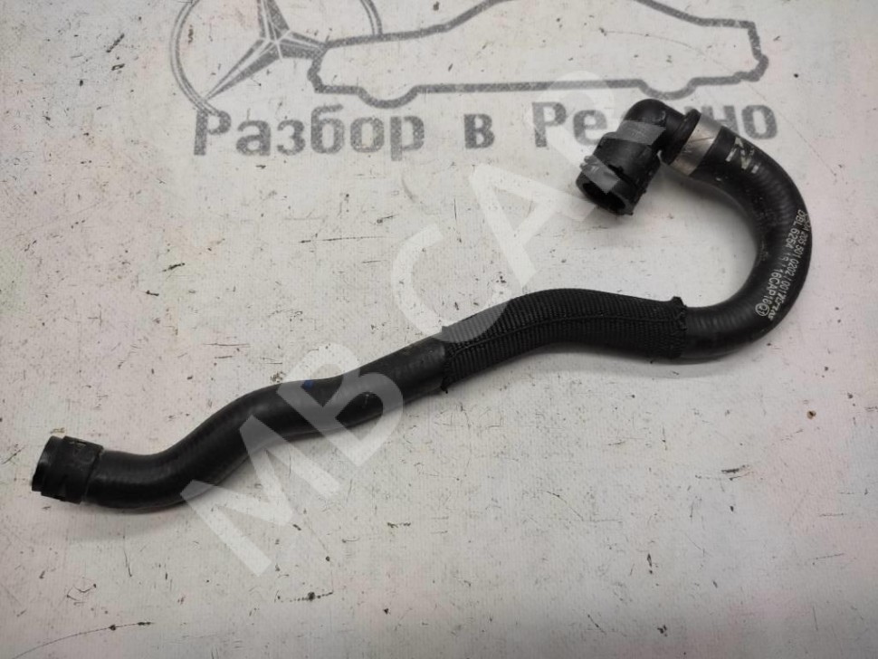 Патрубок ОЖ MERCEDES-BENZ C-класс W205/S205/C205/A205 рестайлинг (2018 - 2023) фото 1 — Разборка Мерседес