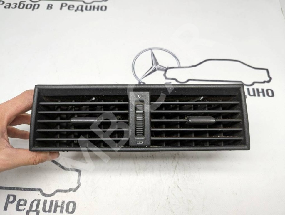 Воздуховод центральный MERCEDES-BENZ C-класс W202/S202 (1993 - 1997) фото 1 — Разборка Мерседес