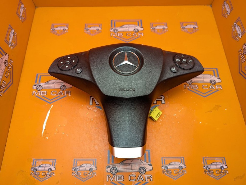 Подушка безопасности в руль MERCEDES-BENZ E-класс W212/S212/C207/A207 (2009 - 2013) фото 1 &mdash; Разборка Мерседес