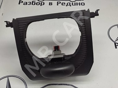 Крышка рулевой колонки MERCEDES-BENZ CLS-класс C219 (2004 - 2008) — Разборка Мерседес