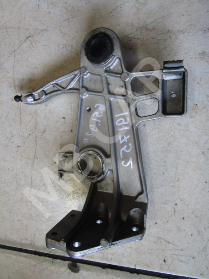 Кронштейн MERCEDES-BENZ E-класс W212/S212/C207/A207 (2009 - 2013) фото 1 &mdash; Разборка Мерседес