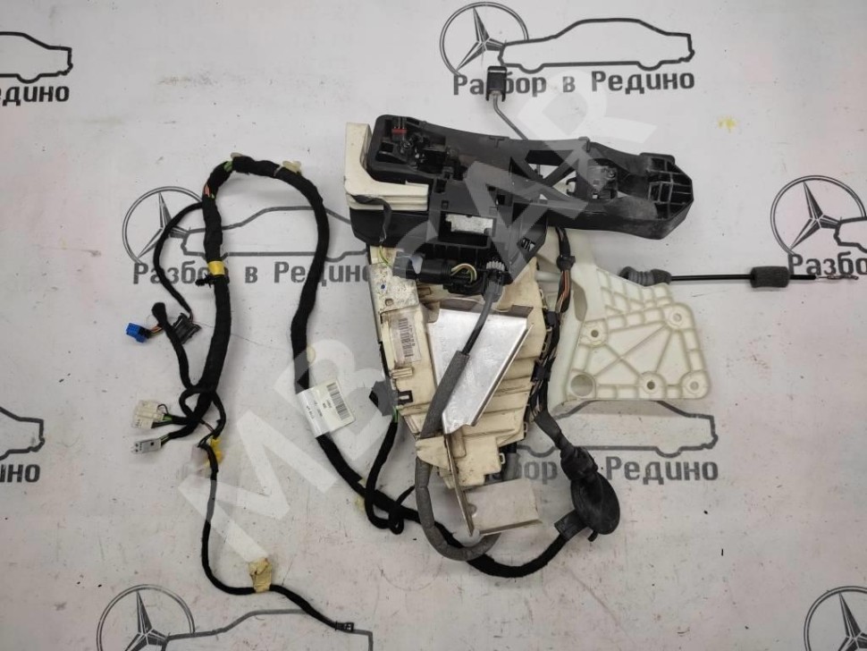 Замок двери передней правой MERCEDES-BENZ S-класс W221 (2005 - 2009) фото 1 — Разборка Мерседес