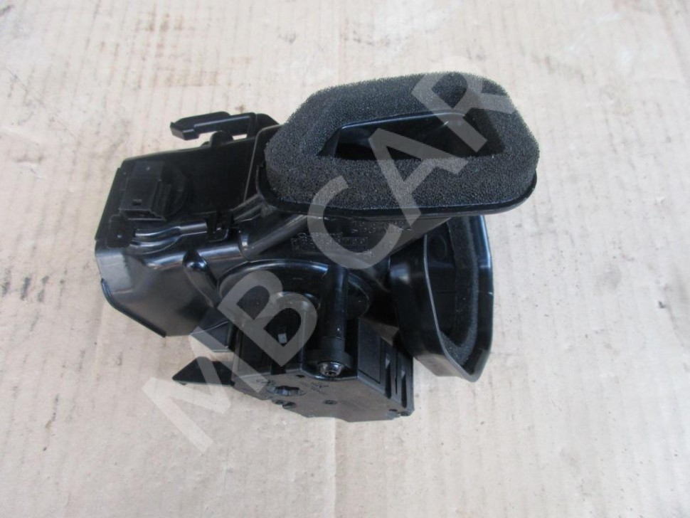 Дефлектор MERCEDES-BENZ C-класс W205/S205/C205/A205 (2014 - 2018) фото 1 &mdash; Разборка Мерседес